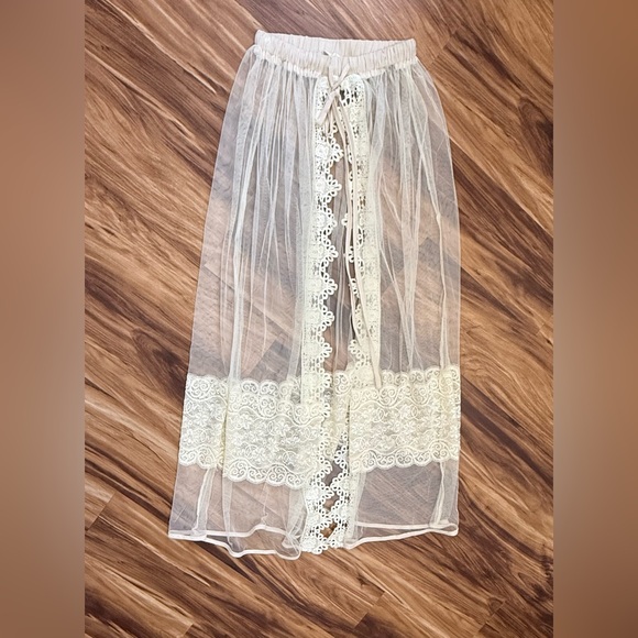 POL Sheer Lace Maxi Skirt in Ivory - Picture 2 of 6